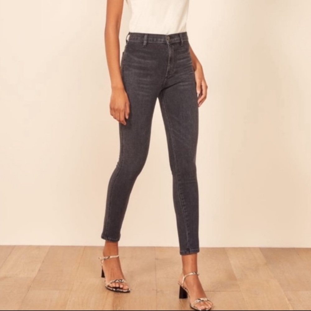 Reformation May High and Skinny Jeans in Gray